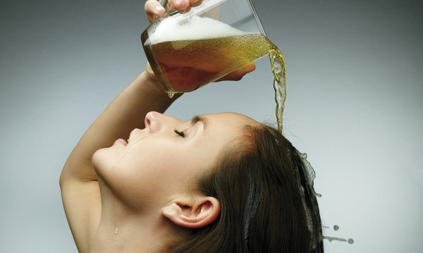 Cách để tóc nhanh dài với bia Cách để tóc nhanh dài với bia