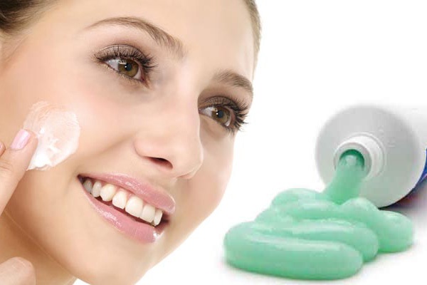 cach-tri-nam-bang-kem-danh-rang-de-thuc-hien-tai-nha Cach-tri-nam-bang-kem-danh-rang-de-thuc-hien-tai-nha.jpg