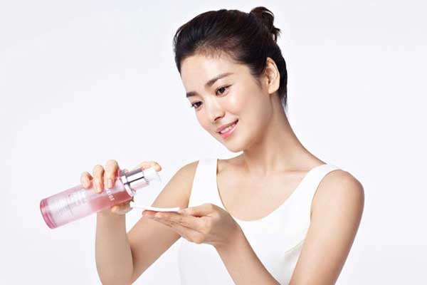 huong-dan-cach-su-dung-nuoc-hoa-hong huong-dan-cach-su-dung-nuoc-hoa-hong.jpg