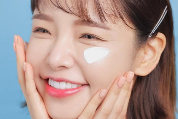 ket-hop-su-dung-my-pham-tri-nam-mang-lai-ket-qua-nhanh-chong Ket-hop-su-dung-my-pham-tri-nam-mang-lai-ket-qua-nhanh-chong.png