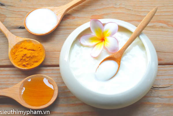 Sữa chua mật ong tinh bột nghệ mat-na-sua-chua-tinh-bot-nghe.jpg