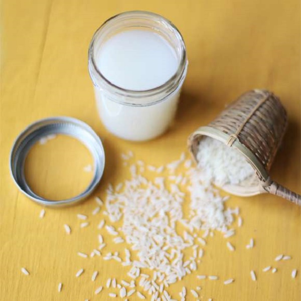  cách làm trắng da bằng nước vo gạo 