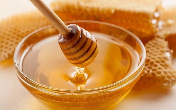 Cách làm trắng da tay bằng mật ong