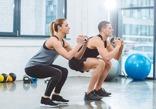 Cách hít thở khi tập gym - bài tập squat