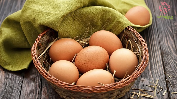 Trứng gà dưỡng trắng da nhanh chóng