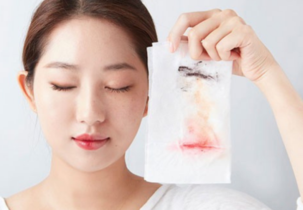 Tẩy trang mắt và môi