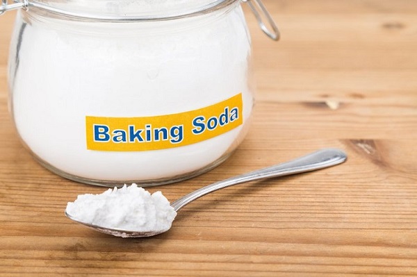 cach-tri-mun-bang-baking-soda.jpg