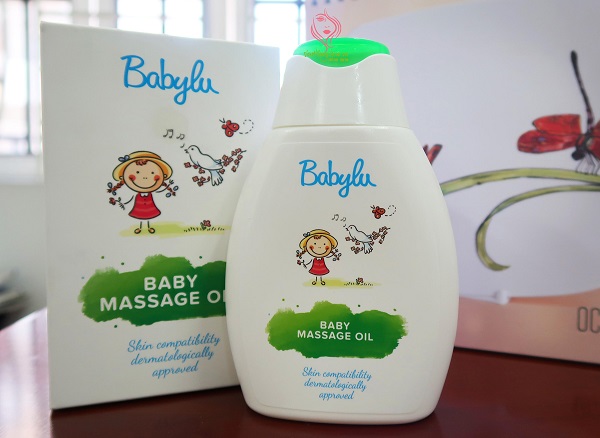 dau-massage-cho%20be-Babylu-Massage-Oil-2.jpg