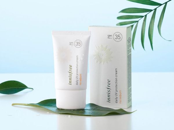 kem-chong-nang-innisfree-daily-uv%20(1).jpg