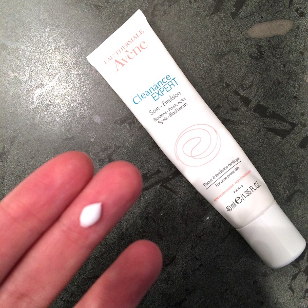 kem-tri-mun-cam-mun-dau-den-avene-cleanance-expert.-2.jpg