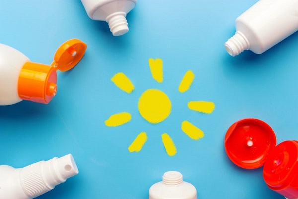 Sự khác nhau giữa kem chống nắng vật lý và kem chống nắng hóa học, bạn biết chưa?